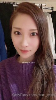 黑人少女在热门视频中被她的前任摸索